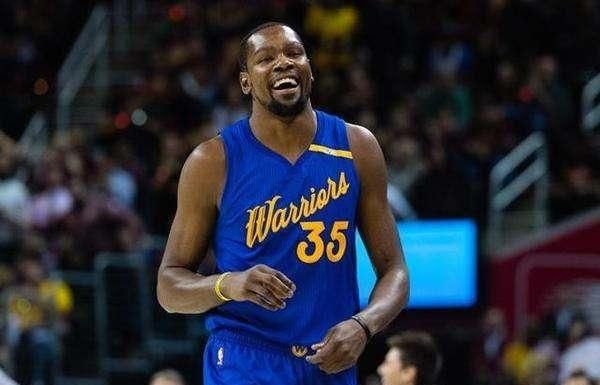 nba历史上仅有的几位超级巨星图2