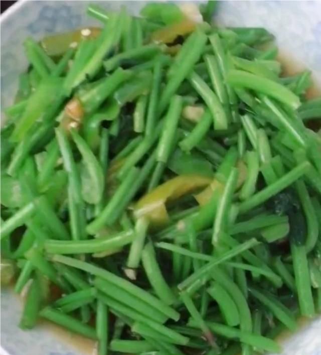 有哪些野菜是可以上桌吃的(野菜宴席菜的做法)图3