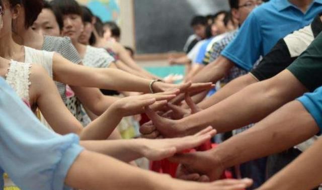 如果在中国一个女的嫁给了一个黑人有了一个小孩之后离婚了，还好不好嫁人该怎么办图2