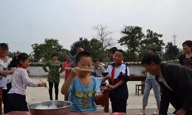 小孩子在农村上学好还是城市好(孩子在农村上学好还是去城里好)图1