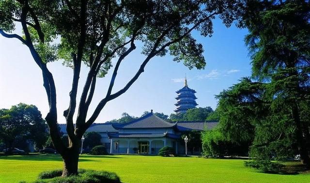 旅游如何去选择一家酒店(旅游如何订家庭住宿酒店)图2