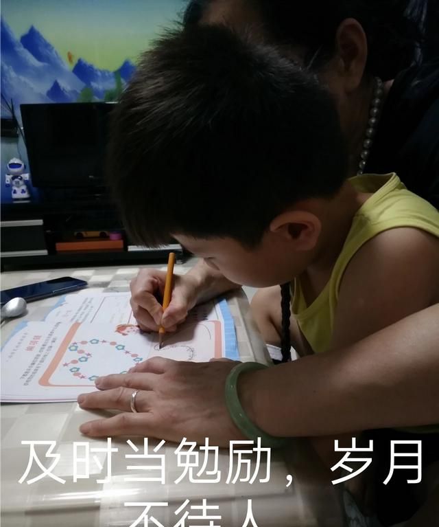 现在的大学生一个月1000元生活费够吗图2