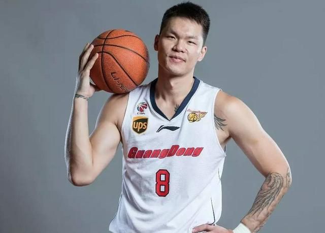 NBA和CBA的单场三分球记录是多少分别是谁创造的图6