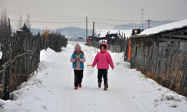 为什么很多农村人冬天宁愿住冷平房，也不愿意去城里住楼房图1