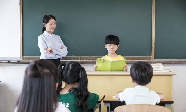 老师体罚学生，家长又不好直说，现在，孩子闹转学，该怎么办图5