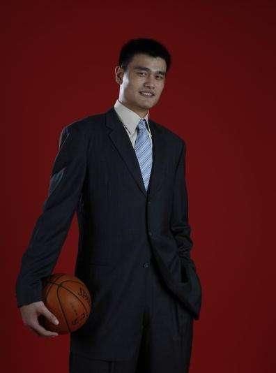 姚明为什么是nba状元，姚明为什么不在NBA待了图3