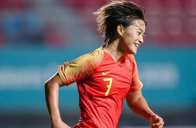 女足上半场0-2暂时落后，为什么会声讨贾秀全下课图3