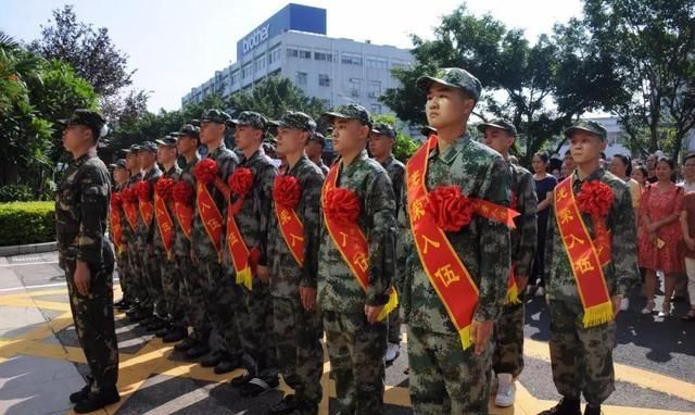 我儿子该上大二了，二本，招兵验上啦，是去当兵好，还是上学好图9