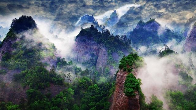 在山顶怎样拍摄山下面的风景最好看图3