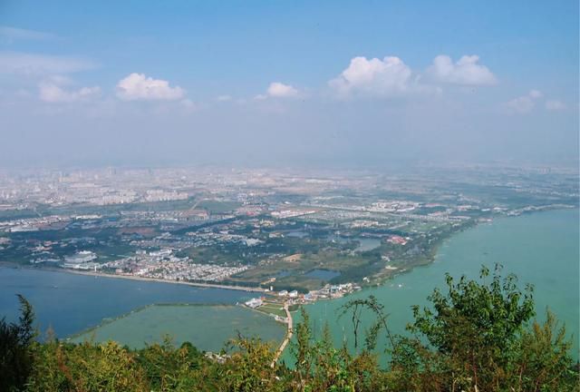 在山顶怎样拍摄山下面的风景最好看图11