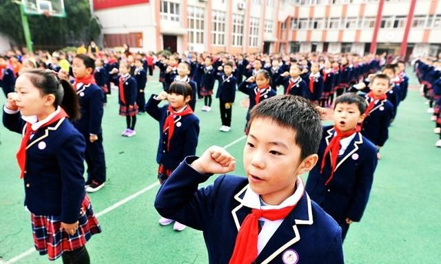 现在感觉遍地补习班，家长该不该小学阶段就为孩子的学习过份紧张图3