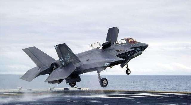 日本正式敲定F-35B上出云号,中国的舰载机实力怎么样?图7