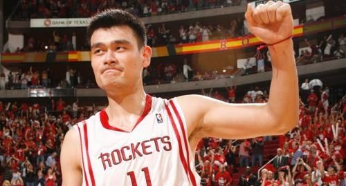 巅峰状态的姚明、胡卫东、王治郅、刘玉栋、李楠打得过目前NBA最烂的球队吗图3