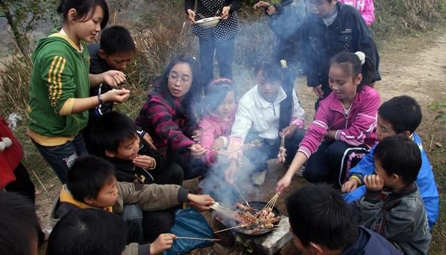 有农民愿意子女继续当农民的吗农民怎么看待自己的社会地位图4